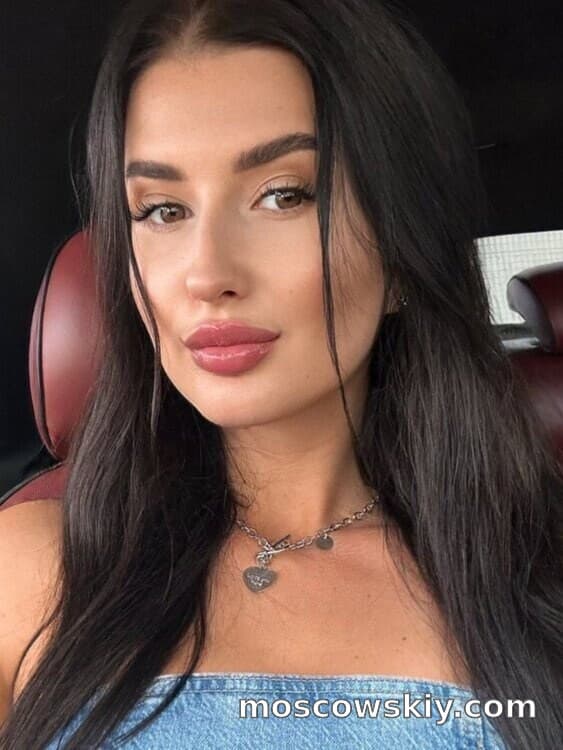 Yasmin 9