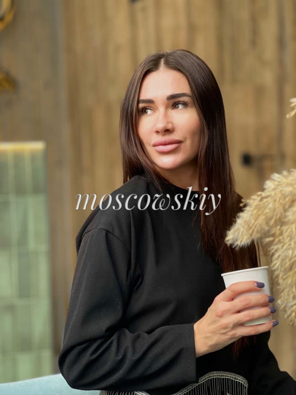 Крис, эскорт-сопровождение в Москве 3